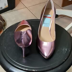 INC International Concepts Chrome Pink Heels with Glossy Finish size 7